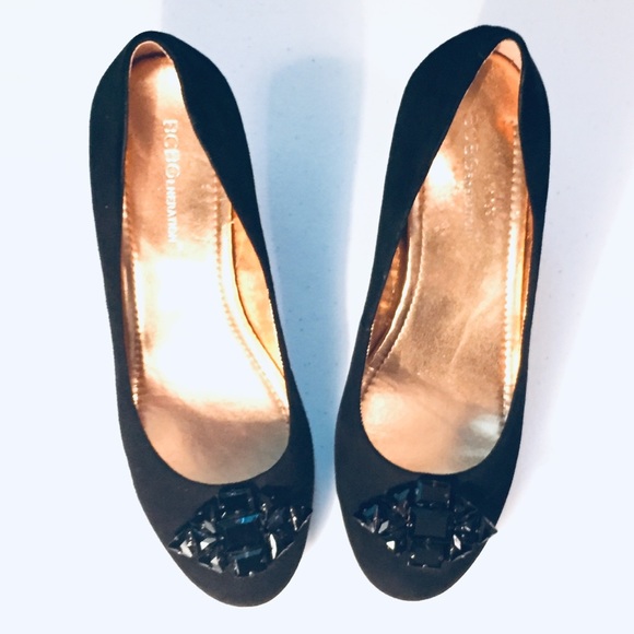 EUC Beyond Beautiful BCBGeneration Bedazzled Black Suede Wedges - Picture 3 of 9
